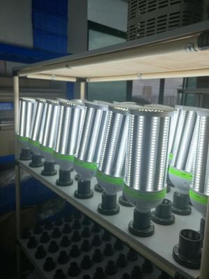 High Power E40 120W 18000lumen LED Corn Light Bulb For Enclosed Fixture ผู้ผลิต